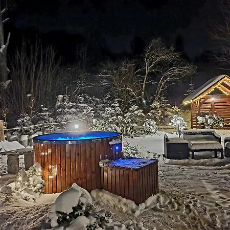 Karkonosze 8 Os Jacuzzi Sauna Basen Podgrzewany Piaskowy Kon Mniszkow (Jelenia Gora)